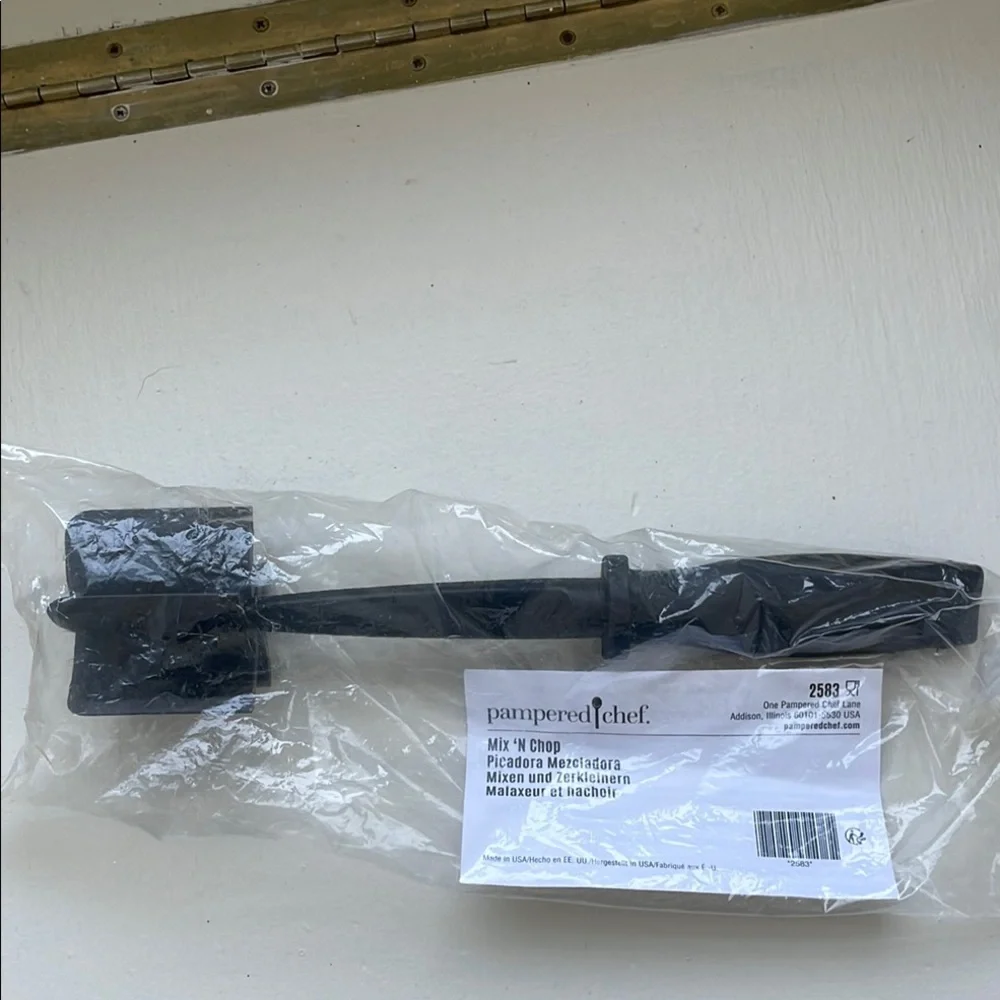 Pampered Chef Mix 'N Chop #2583 New in sealed packaging. - Picture 1 of 1
